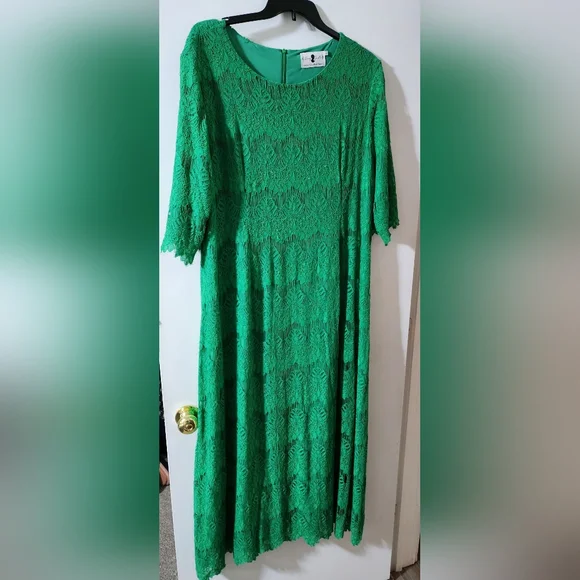 green emerald velvet dress Emerald Green Sequins Modest Maxi Fitted Gala Formal Evening Dress EN5010 Custom Size / Green
